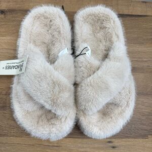 NWT No Boundaries X-Band Platform Faux Fur Cream Women’s Slippers Size 6